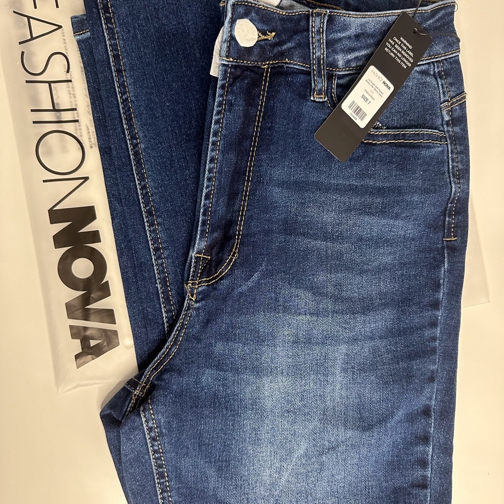 Fashion Nova Skinny Jeans Size 7